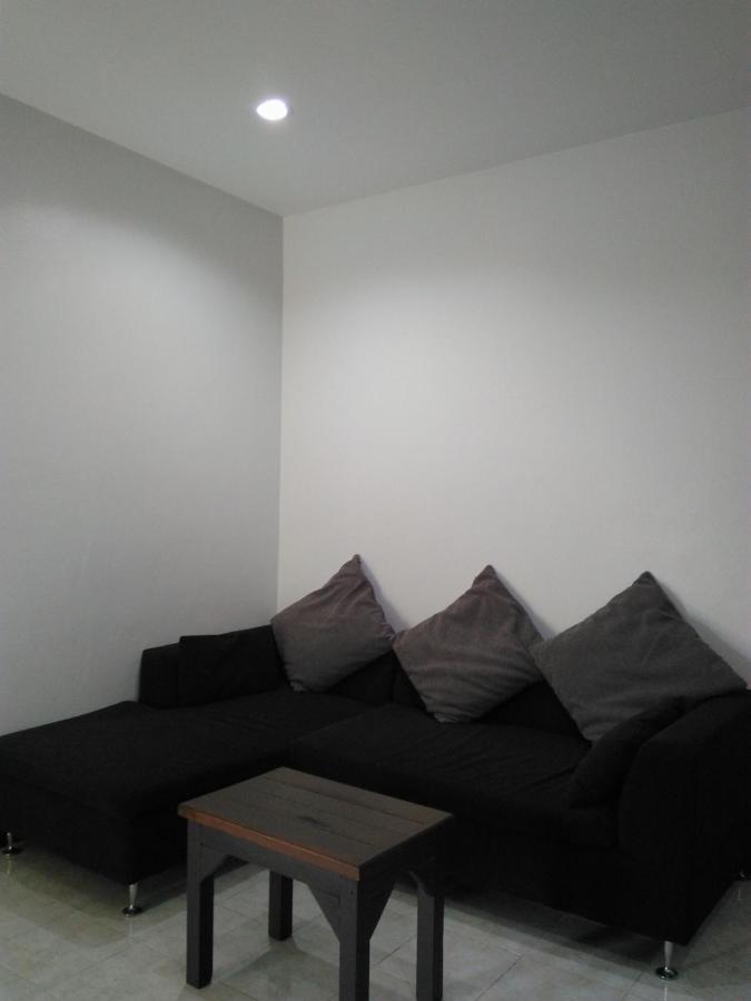Studio With Aircon N Kitchen バンタオビーチ エクステリア 写真