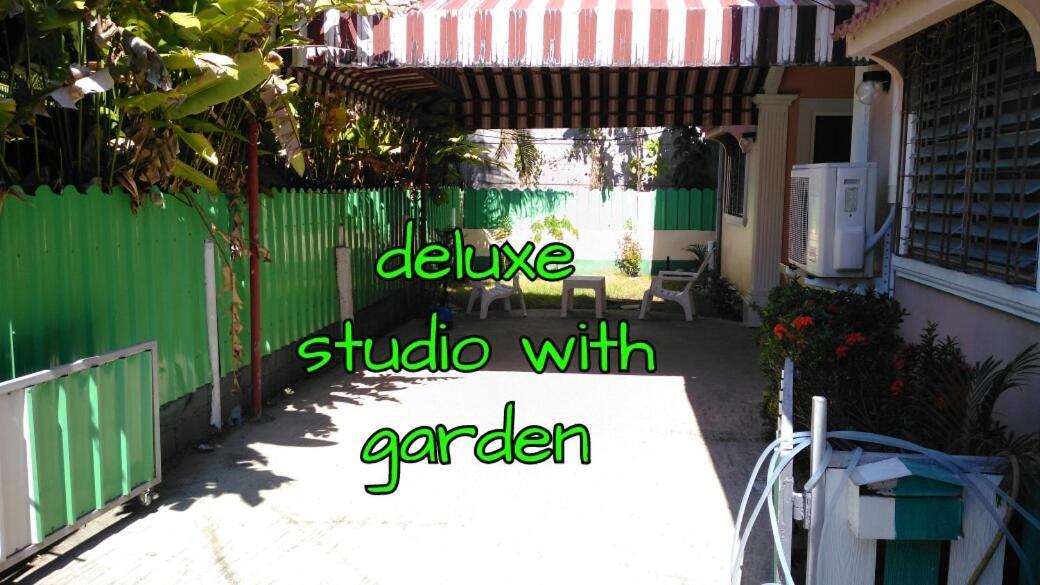 Studio With Aircon N Kitchen バンタオビーチ エクステリア 写真